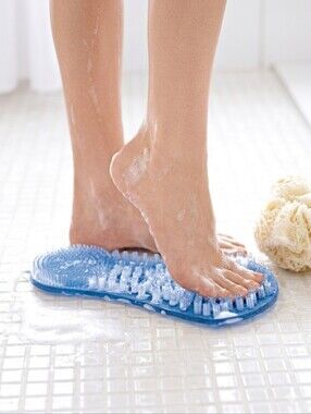NEW SpaFinder for Avon Pampering Foot Massage Shower Mat Exfoliating Reflexology